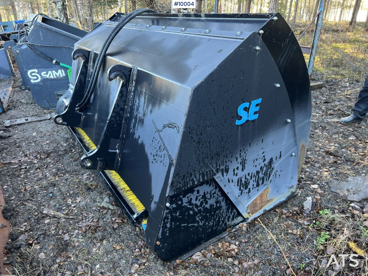 Sand spreader bucket 3350 L, Large BM - Spargisale: foto 4 Sand spreader bucket 3350 L, Large BM - Spargisale: foto 4