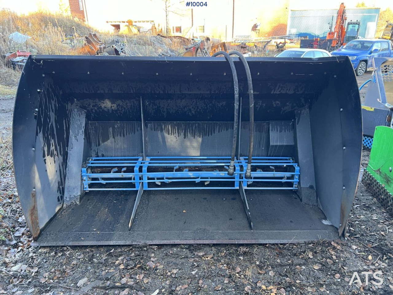 Sand spreader bucket 3350 L, Large BM - Spargisale: foto 2 Sand spreader bucket 3350 L, Large BM - Spargisale: foto 2