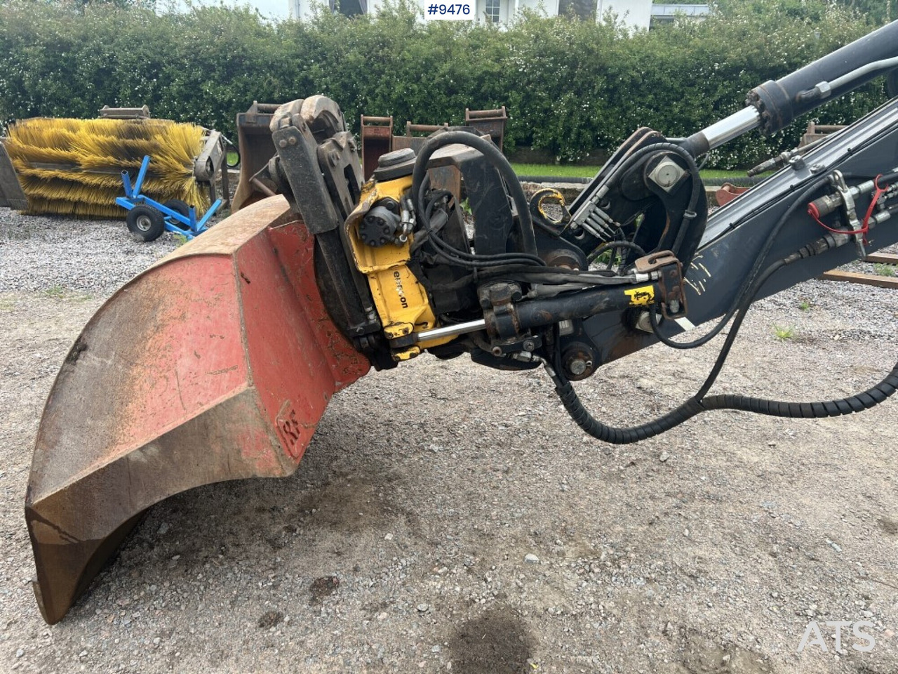 Escavatore gommato Terex TW 110 Railway machine (VIDEO): foto 8