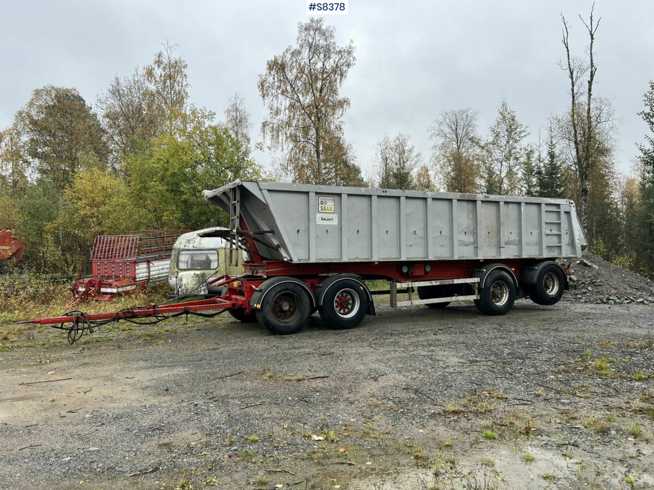 Tipper trailer, Fruehauf TP-87 with dump body Benalu - Rimorchio ribaltabile: foto 2 Tipper trailer, Fruehauf TP-87 with dump body Benalu - Rimorchio ribaltabile: foto 2
