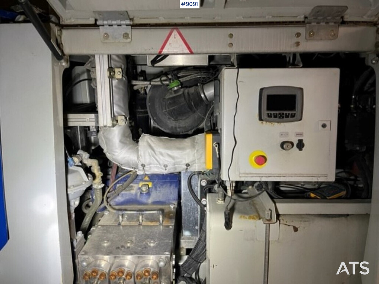 Ultrahigh-pressure cleaner unit - Dynajet UHP 220 2800/27T - Attrezzatura da costruzione: foto 3 Ultrahigh-pressure cleaner unit - Dynajet UHP 220 2800/27T - Attrezzatura da costruzione: foto 3