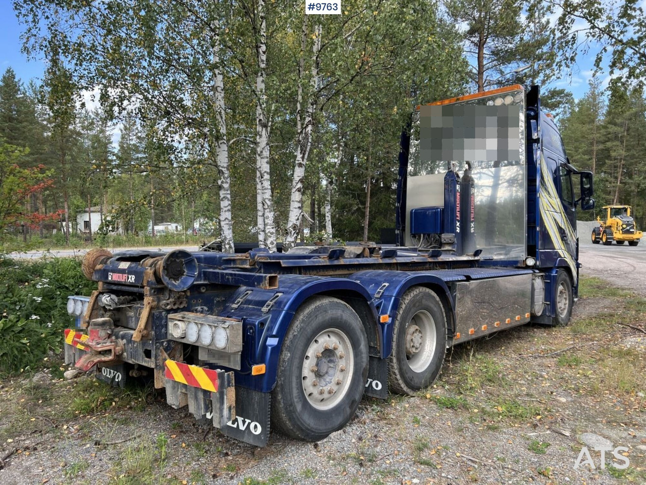 VOLVO FH16-660 6*2 LAXO-Bracket with load changer, woodchip box, and flatbed - Autocarro scarrabile: foto 3 VOLVO FH16-660 6*2 LAXO-Bracket with load changer, woodchip box, and flatbed - Autocarro scarrabile: foto 3