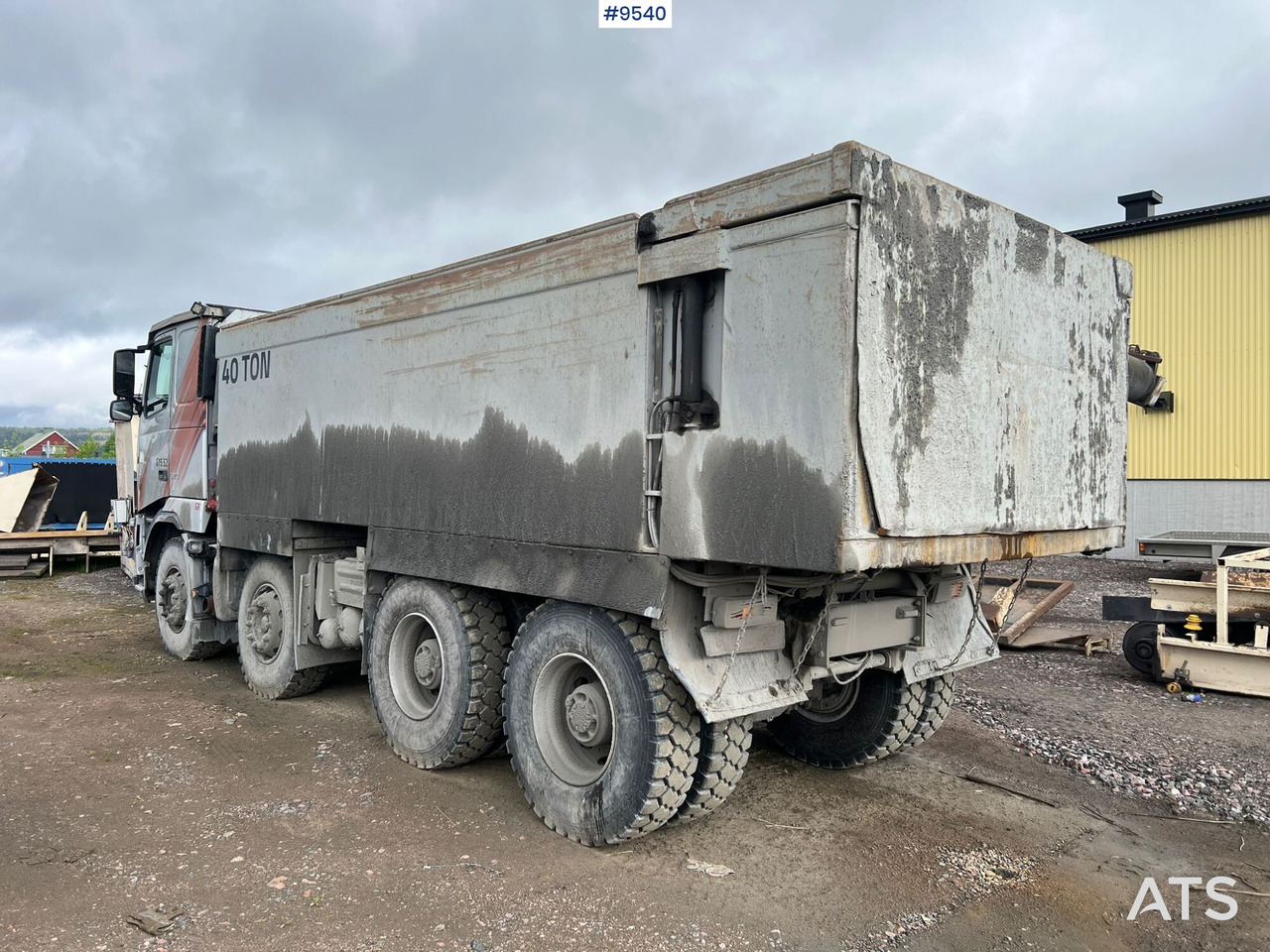Volvo FH16 8*4 Tipper/Mining truck - Autocarro ribaltabile: foto 3 Volvo FH16 8*4 Tipper/Mining truck - Autocarro ribaltabile: foto 3