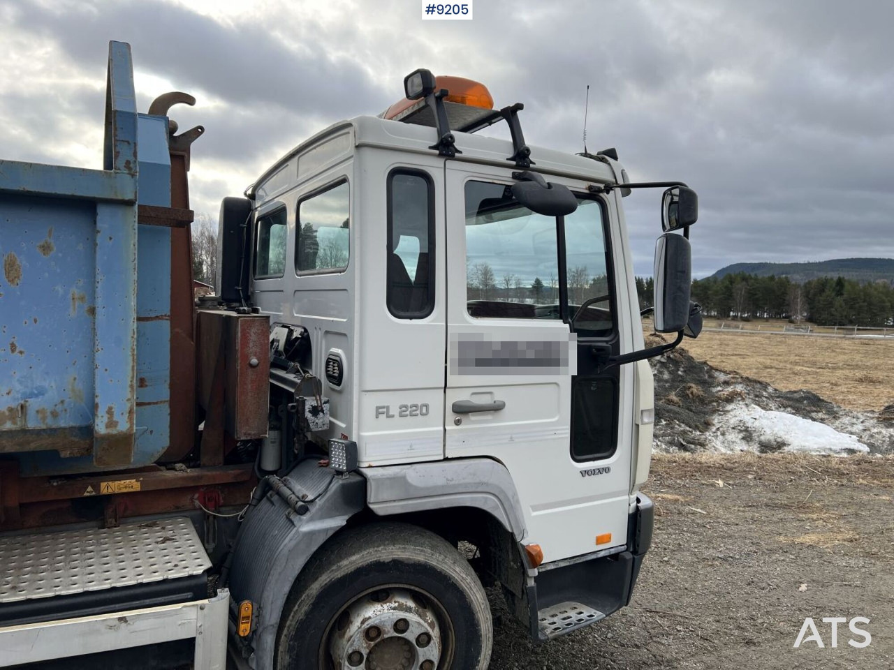Volvo FL 6 4X2 Truncated hooklift with flatbed - Autocarro scarrabile: foto 5 Volvo FL 6 4X2 Truncated hooklift with flatbed - Autocarro scarrabile: foto 5