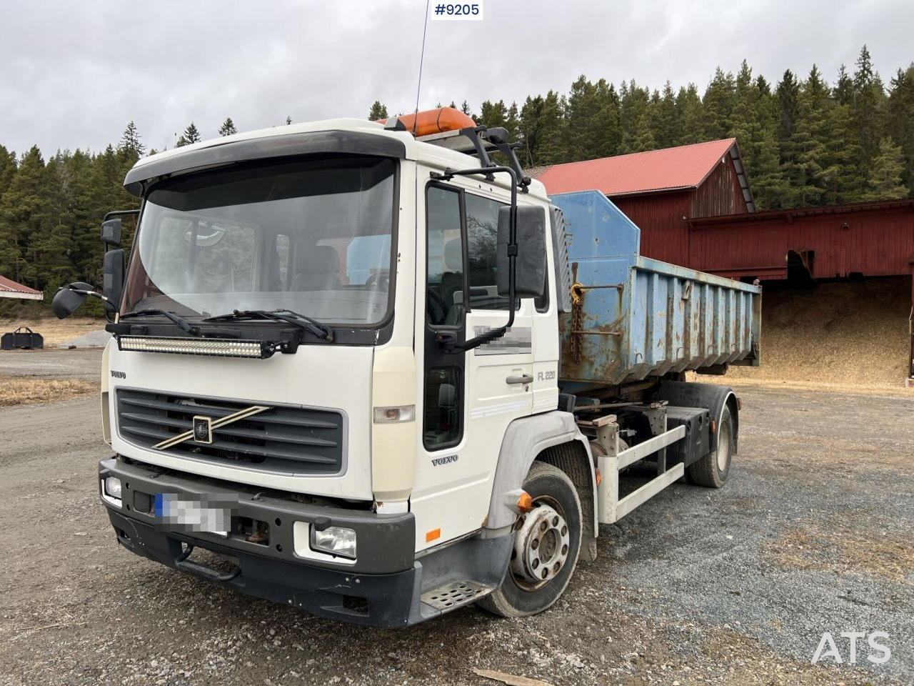 Volvo FL 6 4X2 Truncated hooklift with flatbed - Autocarro scarrabile: foto 2 Volvo FL 6 4X2 Truncated hooklift with flatbed - Autocarro scarrabile: foto 2