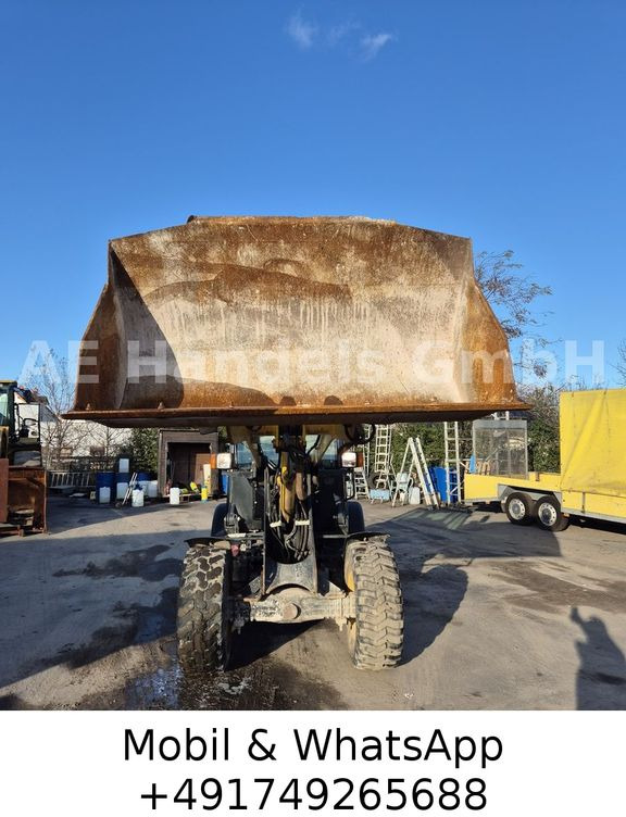 Komatsu WA70-7 *Schaufel-1,5m³/Gabel/Schnellwechsler Komatsu WA70-7 *Schaufel-1,5m³/Gabel/Schnellwechsler - Pala gommata: foto 3 Komatsu WA70-7 *Schaufel-1,5m³/Gabel/Schnellwechsler Komatsu WA70-7 *Schaufel-1,5m³/Gabel/Schnellwechsler - Pala gommata: foto 3