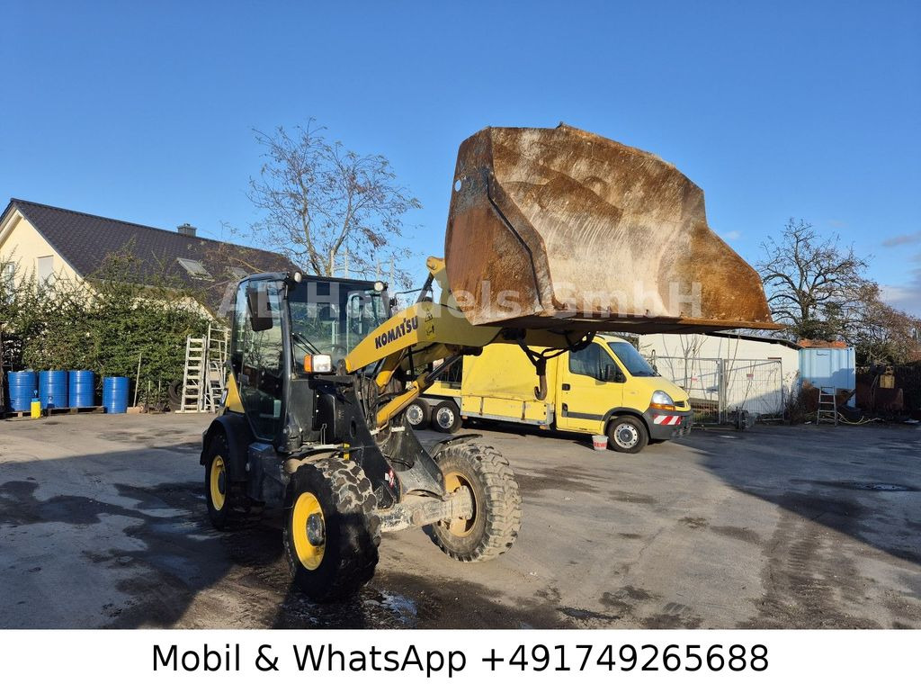 Komatsu WA70-7 *Schaufel-1,5m³/Gabel/Schnellwechsler Komatsu WA70-7 *Schaufel-1,5m³/Gabel/Schnellwechsler - Pala gommata: foto 2 Komatsu WA70-7 *Schaufel-1,5m³/Gabel/Schnellwechsler Komatsu WA70-7 *Schaufel-1,5m³/Gabel/Schnellwechsler - Pala gommata: foto 2