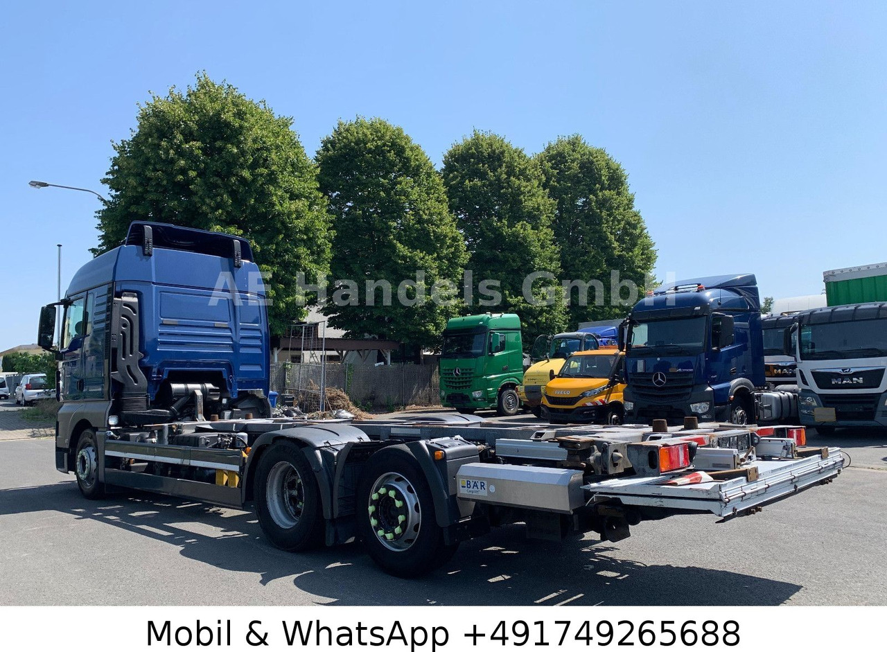 MAN TGX 26.440 XLX LL 6x2 *Retarder/LDW/LBW/3.Lenk - Autocarro portacontainer/ Caisse interchangeable: foto 2 MAN TGX 26.440 XLX LL 6x2 *Retarder/LDW/LBW/3.Lenk - Autocarro portacontainer/ Caisse interchangeable: foto 2