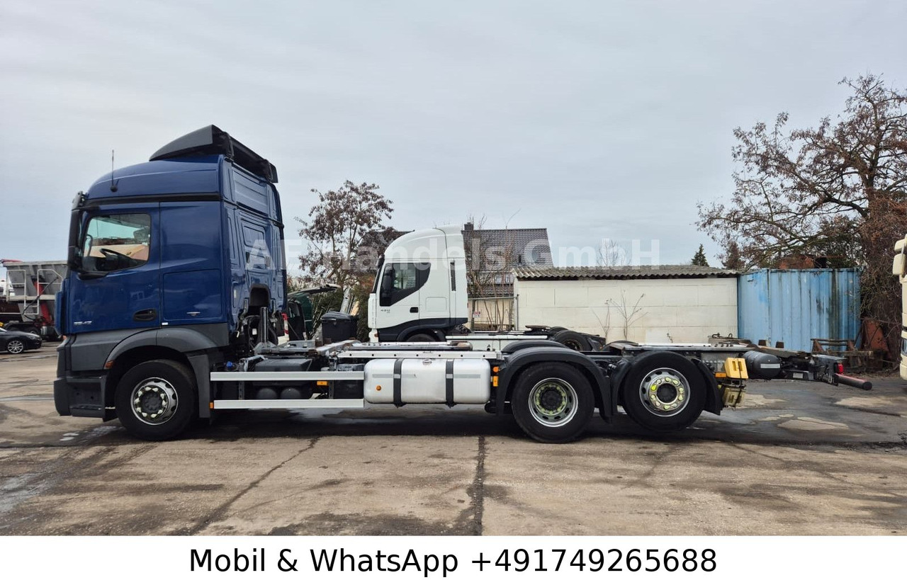 Mercedes-Benz Actros 4 2542 StreamSpace LL BDF *Retader/Multi - Autocarro portacontainer/ Caisse interchangeable: foto 3 Mercedes-Benz Actros 4 2542 StreamSpace LL BDF *Retader/Multi - Autocarro portacontainer/ Caisse interchangeable: foto 3