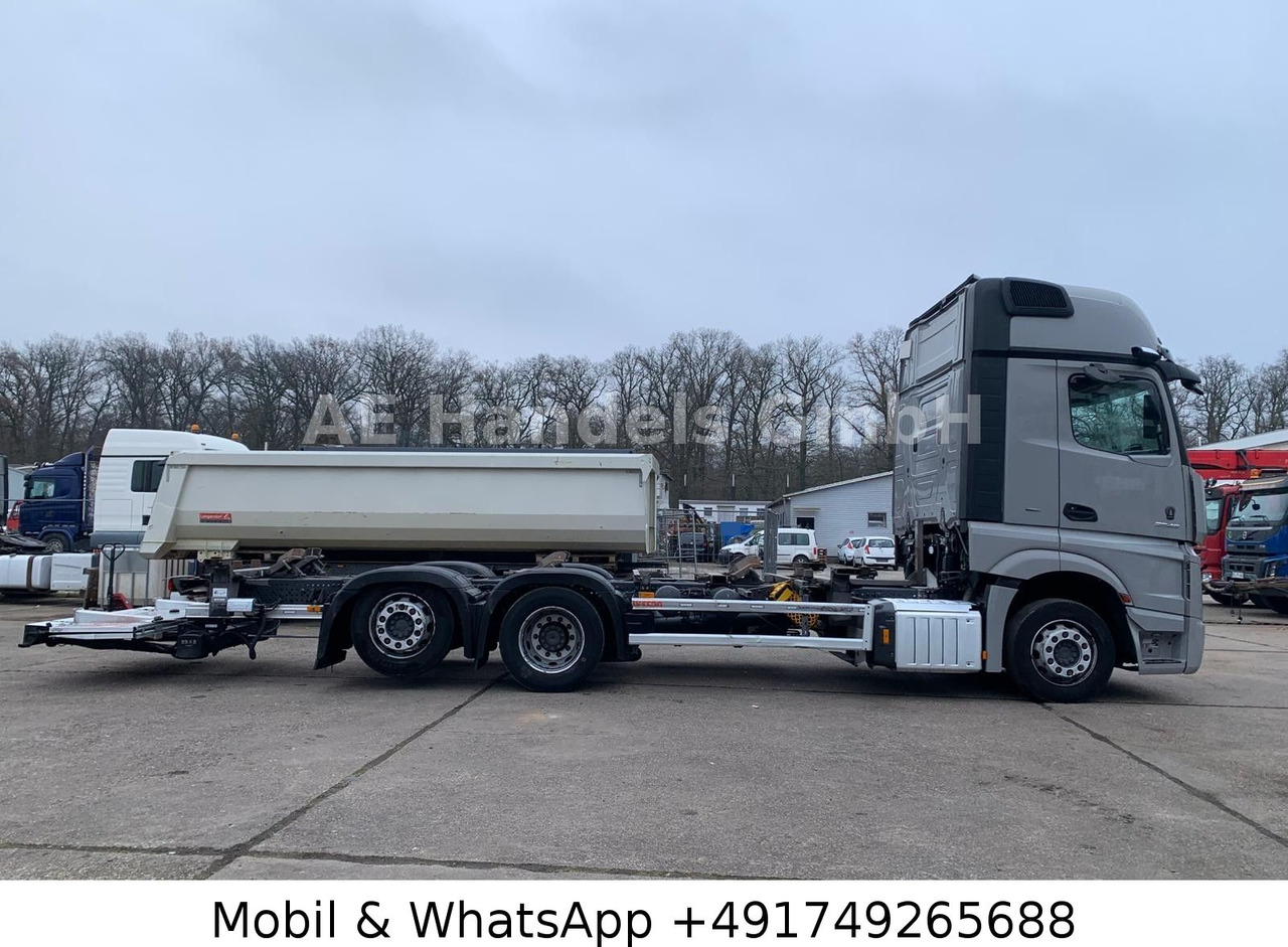 Mercedes-Benz Actros V 2545 GigaSpace BDF *Retarder/Multi/LBW - Autocarro portacontainer/ Caisse interchangeable: foto 2 Mercedes-Benz Actros V 2545 GigaSpace BDF *Retarder/Multi/LBW - Autocarro portacontainer/ Caisse interchangeable: foto 2