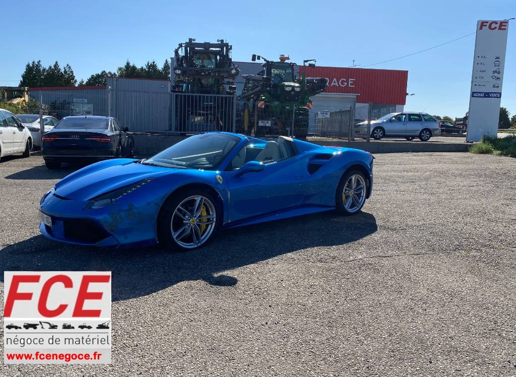 Ferrari 488 SPIDER -Carte Grise Française endommagé - Cabriolet: foto 1 Ferrari 488 SPIDER -Carte Grise Française endommagé - Cabriolet: foto 1