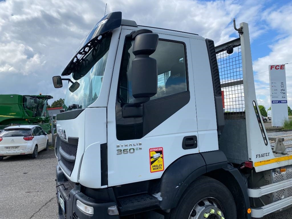 Carro attrezzi Iveco STRALIS 360 e6 A Réparer: foto 13