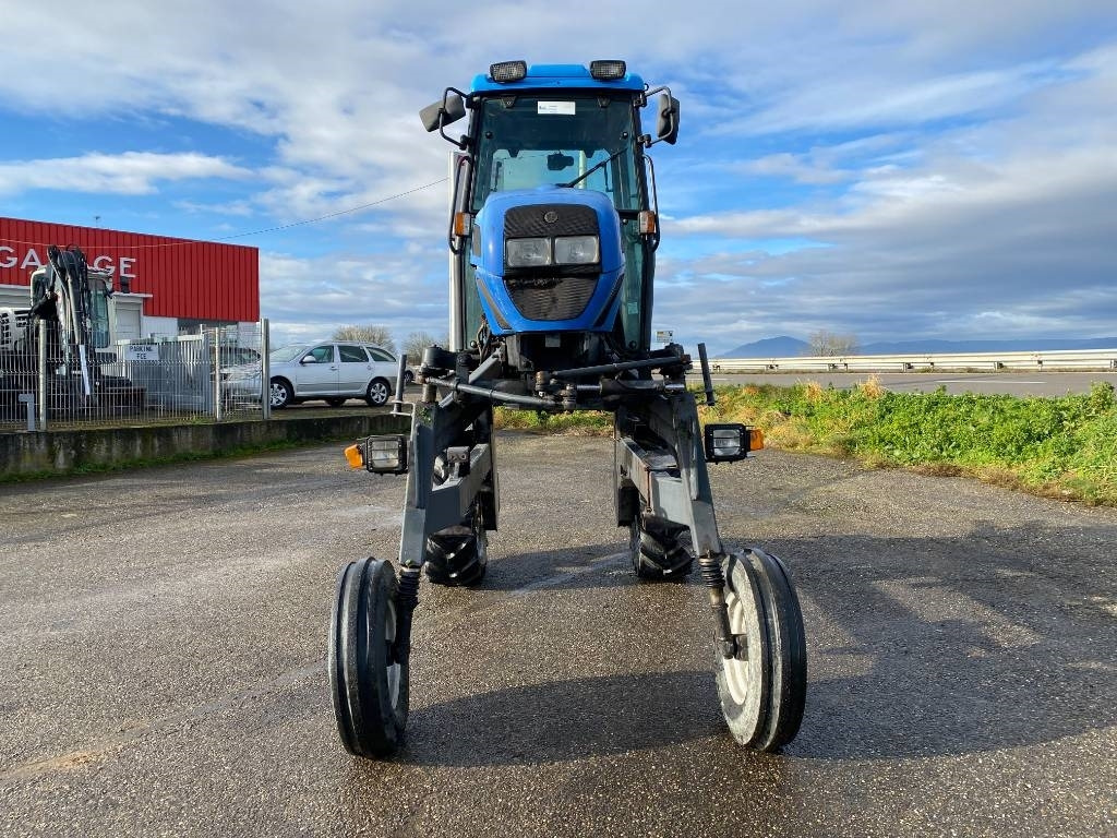 Landini REX R70V Enjambeur a Grand dégagement endommagé - Trattore: foto 2 Landini REX R70V Enjambeur a Grand dégagement endommagé - Trattore: foto 2