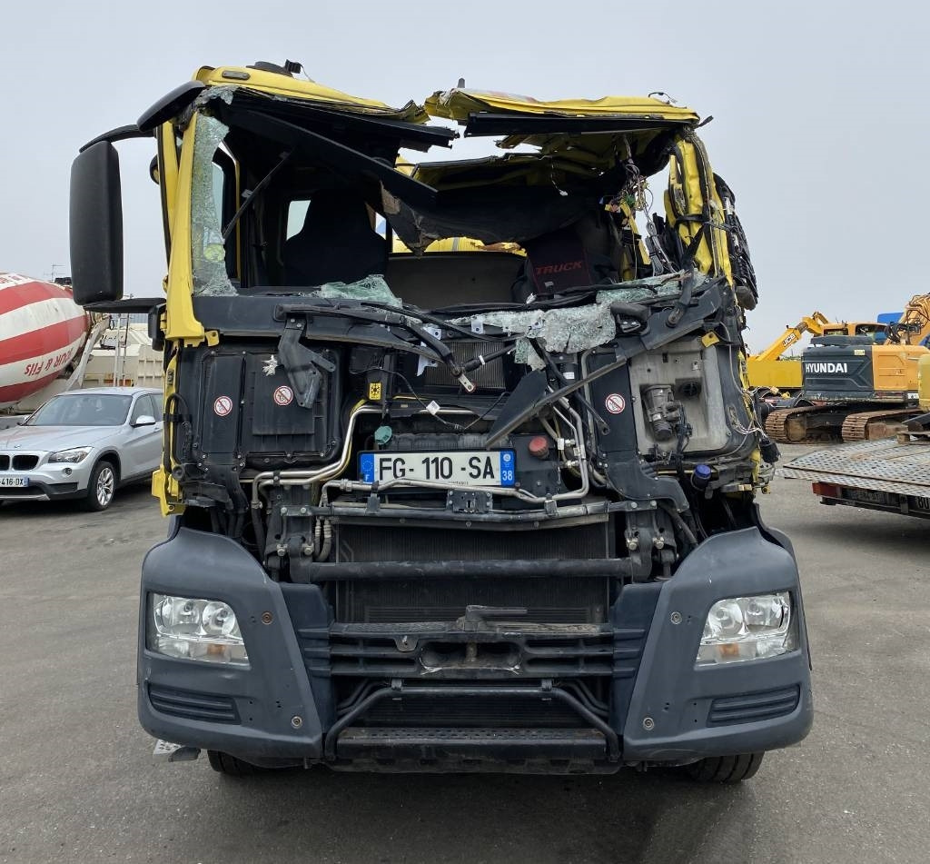 MAN MAN TGS 32-420 / STETTER AM-UltraEco endommagé - Autobetoniera: foto 2 MAN MAN TGS 32-420 / STETTER AM-UltraEco endommagé - Autobetoniera: foto 2