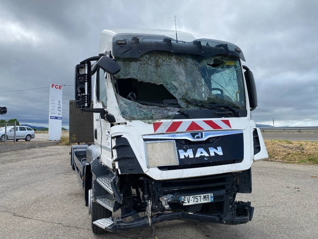 Autocarro telaio MAN TGS 18.320 *VENDU SANS MOTEUR NI BOITE DE VITESSE*: foto 27