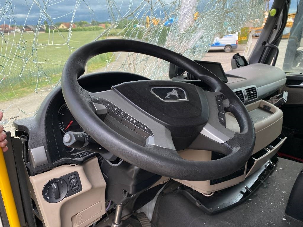Autocarro telaio MAN TGS 18.320 *VENDU SANS MOTEUR NI BOITE DE VITESSE*: foto 17