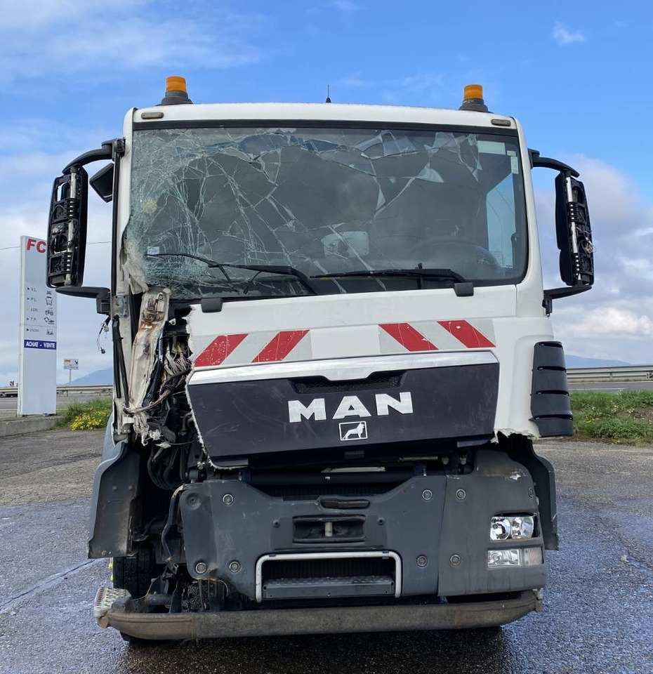 MAN TGS 26.360-6x2 FAUN VR5Z/ZÖLLER endommagé - Camion immondizia: foto 3 MAN TGS 26.360-6x2 FAUN VR5Z/ZÖLLER endommagé - Camion immondizia: foto 3