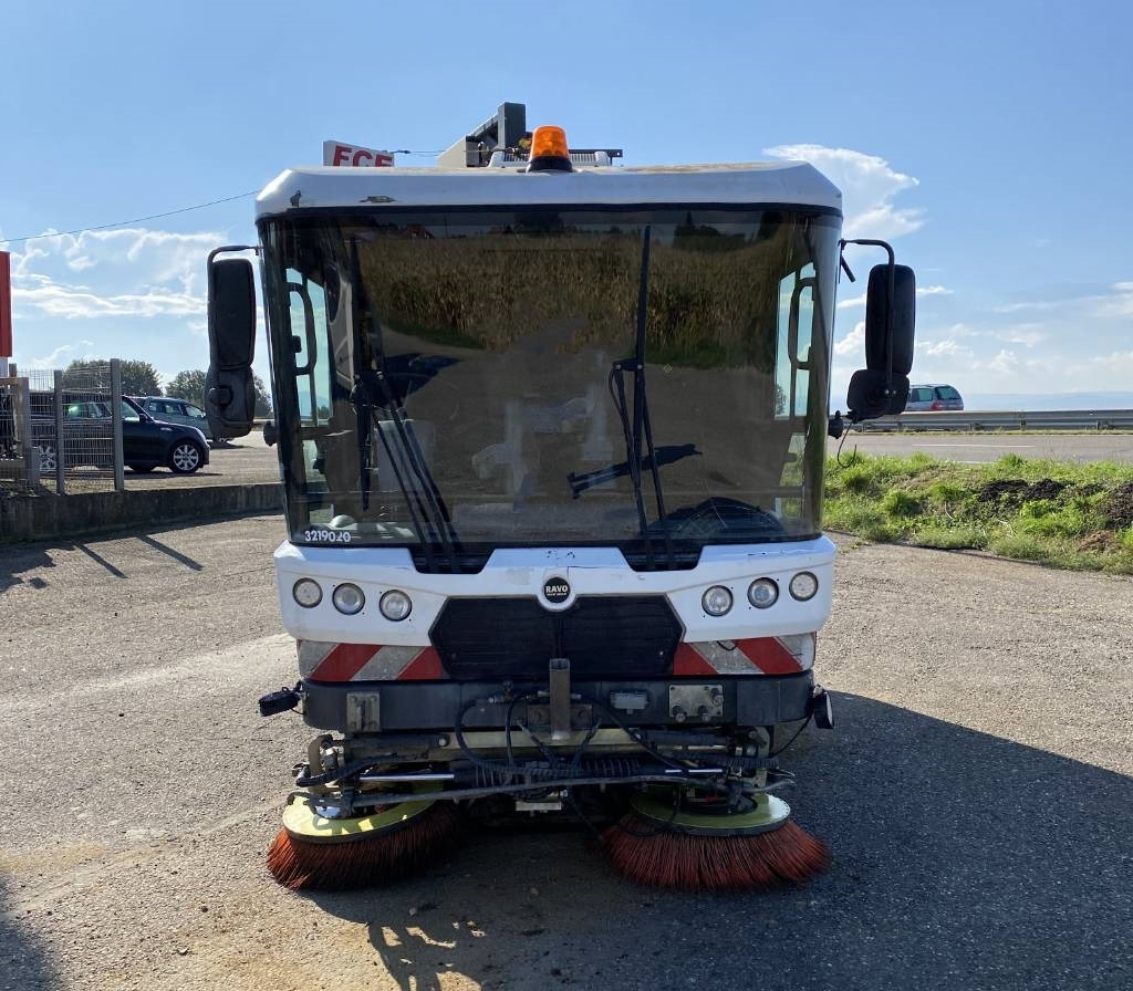Ravo CR 540 Euro6 Certificat CE / Origine Française - Spazzola: foto 2 Ravo CR 540 Euro6 Certificat CE / Origine Française - Spazzola: foto 2
