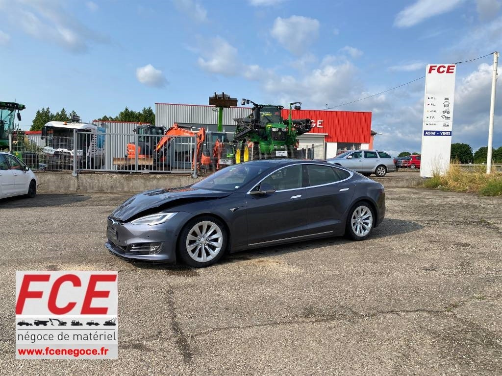 Tesla MODEL S 100D Carte Grise Française endommagée - Autovettura: foto 1 Tesla MODEL S 100D Carte Grise Française endommagée - Autovettura: foto 1