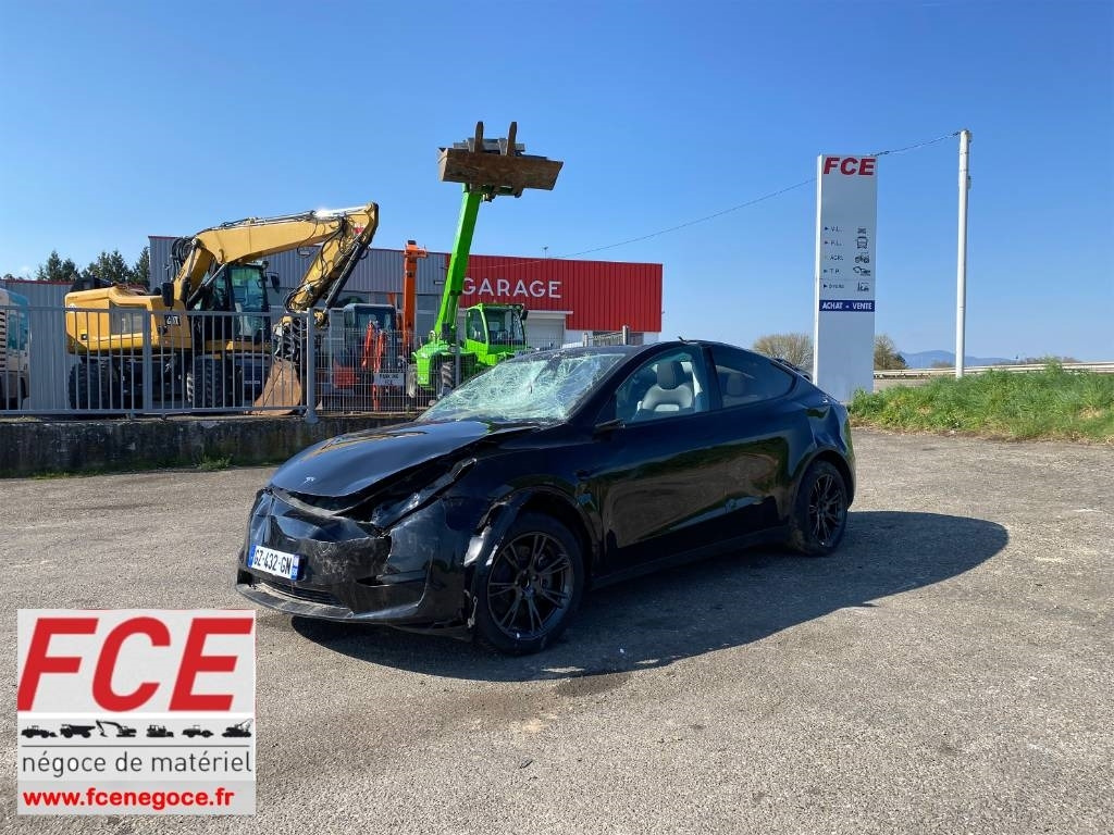 Tesla Model Y RWD/Origine Française endommagée - Berlina: foto 1 Tesla Model Y RWD/Origine Française endommagée - Berlina: foto 1