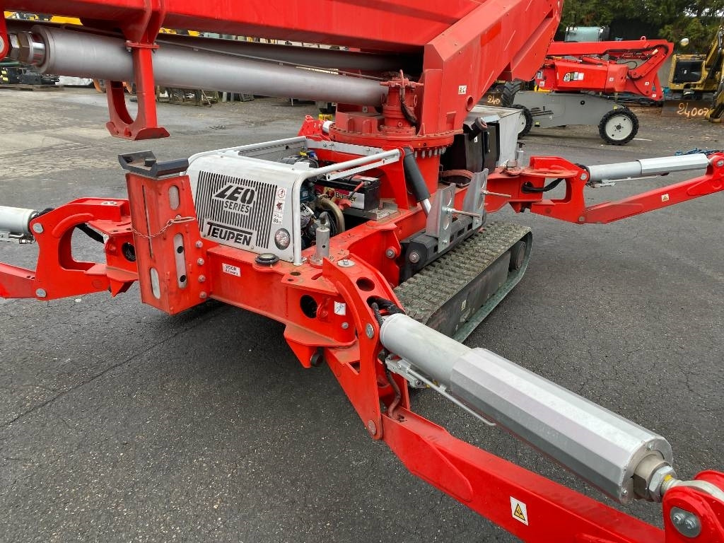 Piattaforma aerea Teupen LEO35T/PLUS a réparer: foto 21
