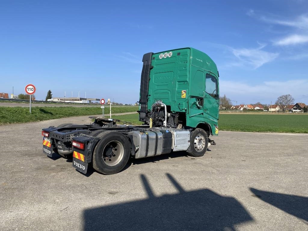 Volvo FH 500 I-save GLOBETROTTER 1er Main endommagé - Trattore stradale: foto 4 Volvo FH 500 I-save GLOBETROTTER 1er Main endommagé - Trattore stradale: foto 4