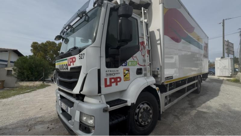Iveco STRALIS 360 EEV FRIGO CARRIER HAYON - Autocarro frigorifero: foto 3 Iveco STRALIS 360 EEV FRIGO CARRIER HAYON - Autocarro frigorifero: foto 3