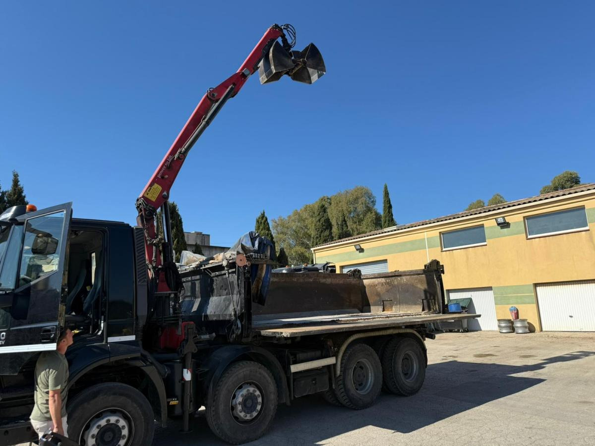 Iveco TRAKKER 410 EEV BI-BENNE GRUE MARREL 8X4 - Autocarro ribaltabile: foto 5 Iveco TRAKKER 410 EEV BI-BENNE GRUE MARREL 8X4 - Autocarro ribaltabile: foto 5