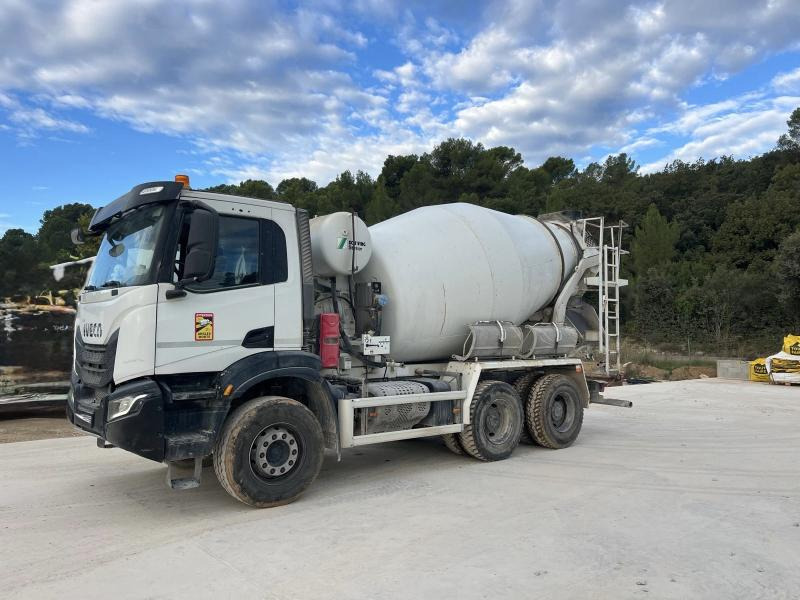 Iveco X-WAY 420 MALAXEUR STETTER 6X4 - Autobetoniera: foto 5 Iveco X-WAY 420 MALAXEUR STETTER 6X4 - Autobetoniera: foto 5