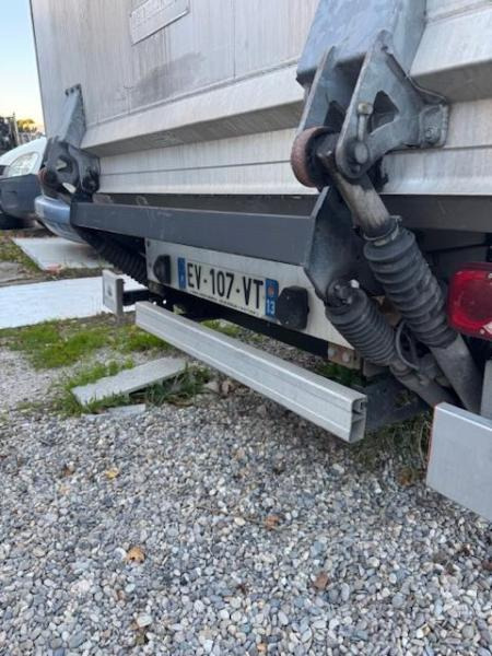 Renault MASTER DCI 145 CAISSE HAYON - Furgone box: foto 5 Renault MASTER DCI 145 CAISSE HAYON - Furgone box: foto 5