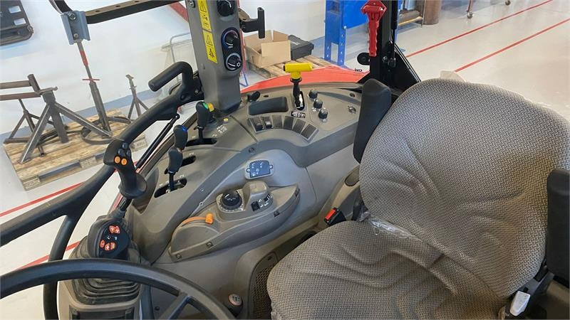 Case IH Farmall 100C - Trattore: foto 5 Case IH Farmall 100C - Trattore: foto 5