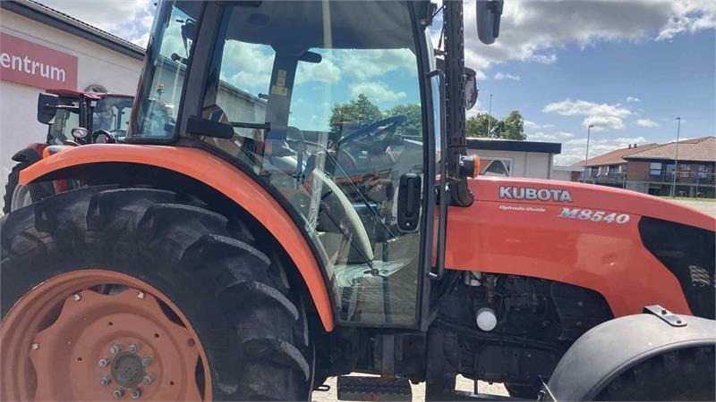 Kubota M8540N - Trattore: foto 3 Kubota M8540N - Trattore: foto 3