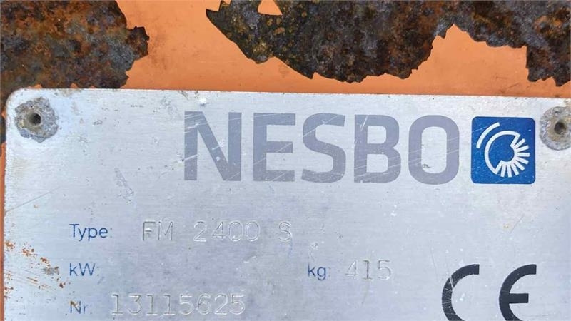 Spazzola per Trattore Nesbo FM 2400 S frontkost: foto 6