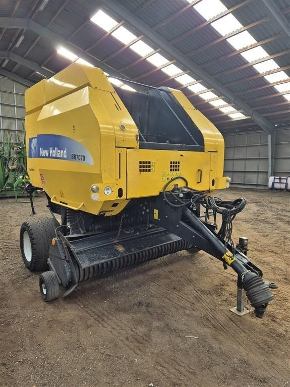 New Holland BR7070 med rotorsnitter Snitter - Rotopressa: foto 2 New Holland BR7070 med rotorsnitter Snitter - Rotopressa: foto 2