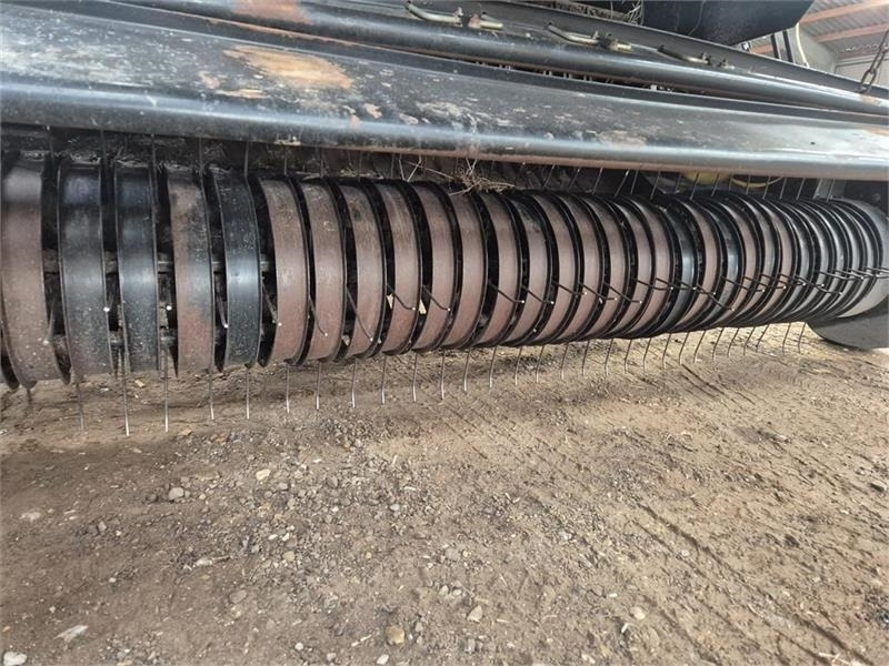 New Holland BR7070 med rotorsnitter Snitter - Rotopressa: foto 4 New Holland BR7070 med rotorsnitter Snitter - Rotopressa: foto 4