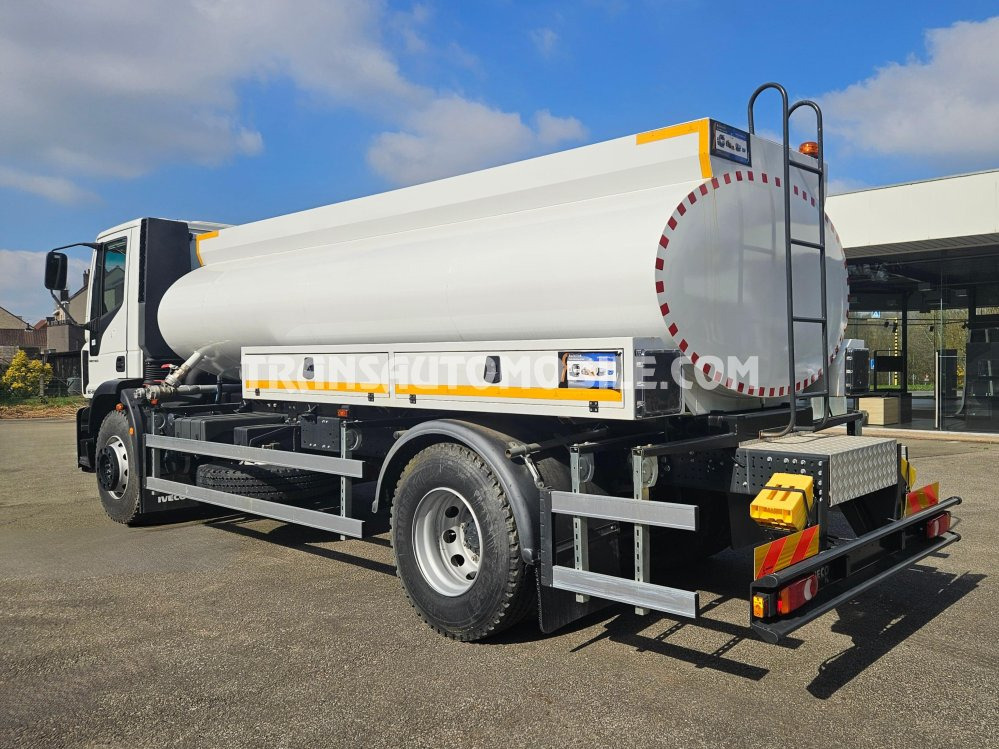 Iveco Eurocargo ML180E28 5.9L TURBO DIESEL 4x2 water tank 10.000L - EXPORT OUT EU - Camion cisterna: foto 2 Iveco Eurocargo ML180E28 5.9L TURBO DIESEL 4x2 water tank 10.000L - EXPORT OUT EU - Camion cisterna: foto 2