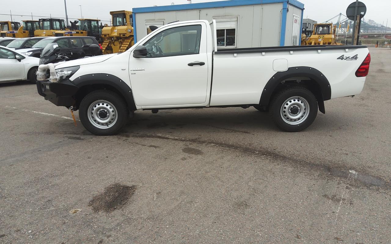 Toyota Hilux / Revo RHD Pick-up single Cab 2.8L Diesel Manual - Pick-up: foto 3 Toyota Hilux / Revo RHD Pick-up single Cab 2.8L Diesel Manual - Pick-up: foto 3