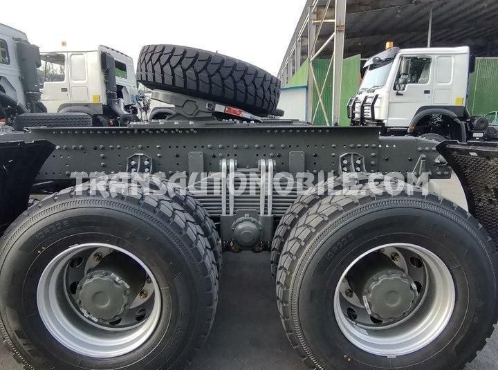 Sinotruk HOWO 6X6 ALL-WHEEL DRIVE - Trattore stradale: foto 5 Sinotruk HOWO 6X6 ALL-WHEEL DRIVE - Trattore stradale: foto 5
