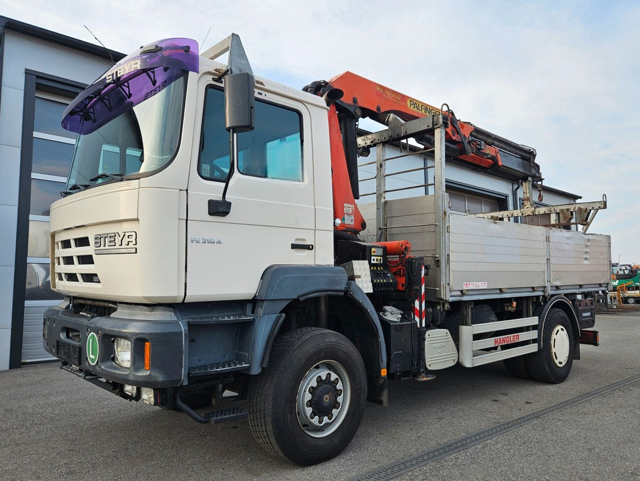 MAN FE310 A 4x4 Palfinger PK16502 Funk Kran - Camion con gru: foto 4 MAN FE310 A 4x4 Palfinger PK16502 Funk Kran - Camion con gru: foto 4