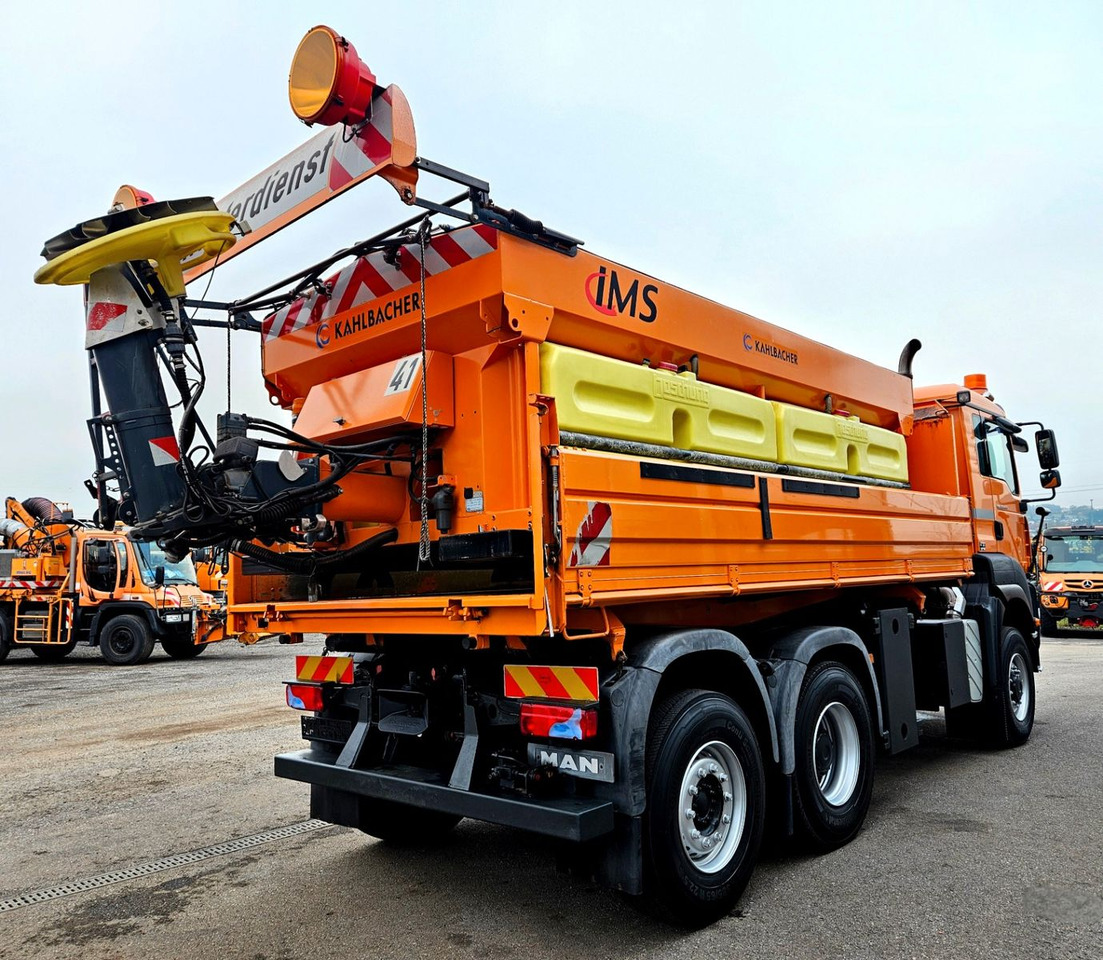 MAN TGA 28.400 6x4-4 Winterdienst - Autocarro ribaltabile: foto 5 MAN TGA 28.400 6x4-4 Winterdienst - Autocarro ribaltabile: foto 5