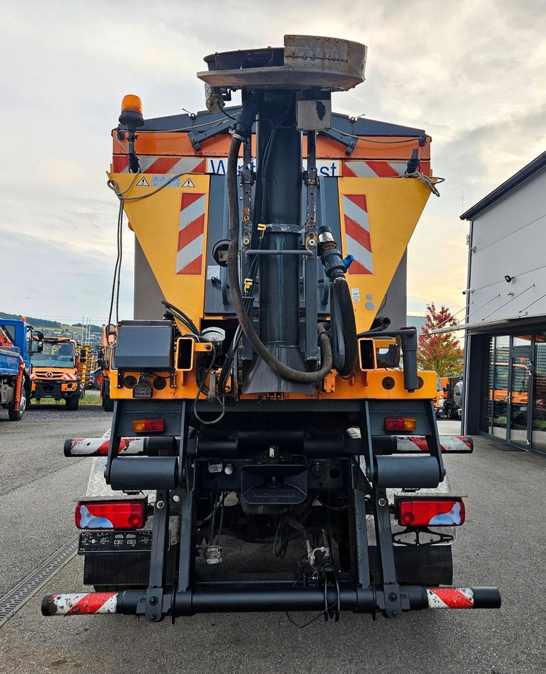 MAN TGM 18.250 4x4 BB EEV Winterdienst - Autocarro scarrabile, Camion con gru: foto 4 MAN TGM 18.250 4x4 BB EEV Winterdienst - Autocarro scarrabile, Camion con gru: foto 4