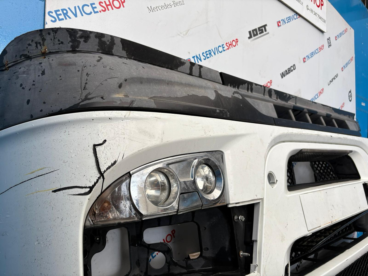 Paraurti Anteriore Iveco 5801258838 - Paraurto per Camion: foto 4 Paraurti Anteriore Iveco 5801258838 - Paraurto per Camion: foto 4