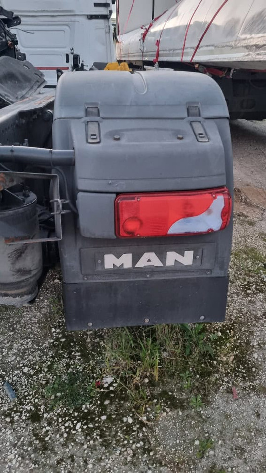 MAN TGX E6 pezzi di ricambio - Ricambi per Camion: foto 4 MAN TGX E6 pezzi di ricambio - Ricambi per Camion: foto 4