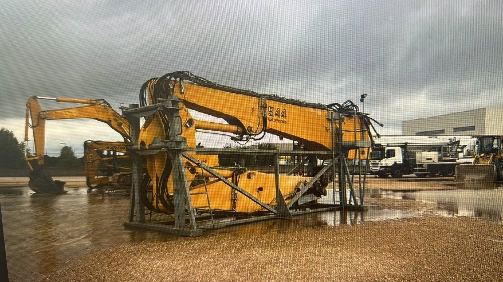 Liebherr R944B UH-HD 2 Arms - Escavatori per demolizione: foto 2 Liebherr R944B UH-HD 2 Arms - Escavatori per demolizione: foto 2