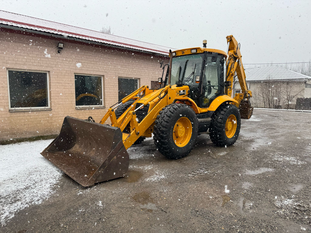 JCB 4CN - Terna: foto 1 JCB 4CN - Terna: foto 1