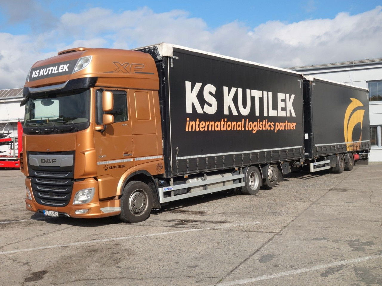 DAF XF 480 SSC, 120 cbm, Durchfahren - Camion centinato: foto 1 DAF XF 480 SSC, 120 cbm, Durchfahren - Camion centinato: foto 1