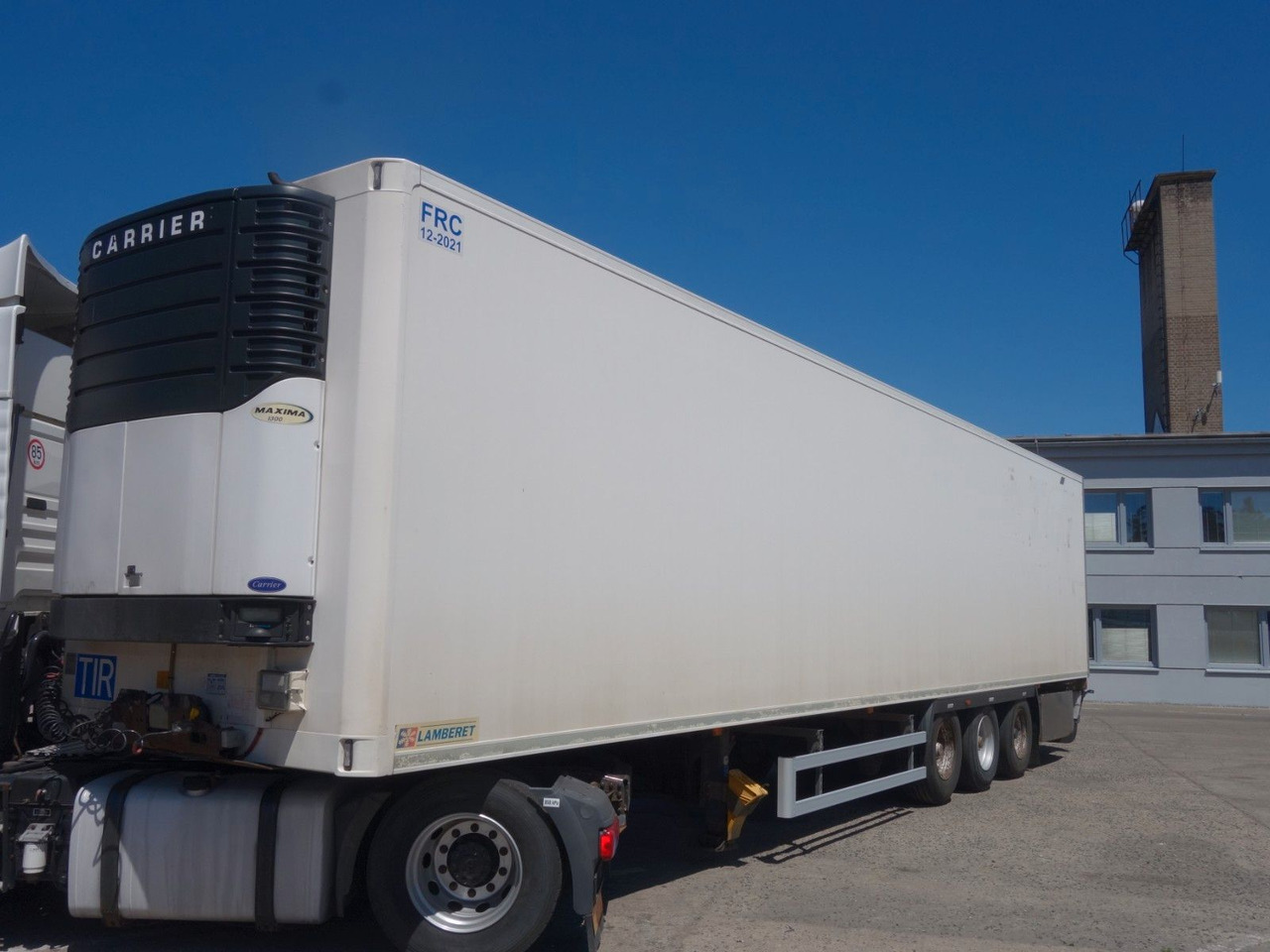 Lamberet LVF S3 mit Carrier 1300, 2.400 BtS. - Semirimorchio frigorifero: foto 1 Lamberet LVF S3 mit Carrier 1300, 2.400 BtS. - Semirimorchio frigorifero: foto 1