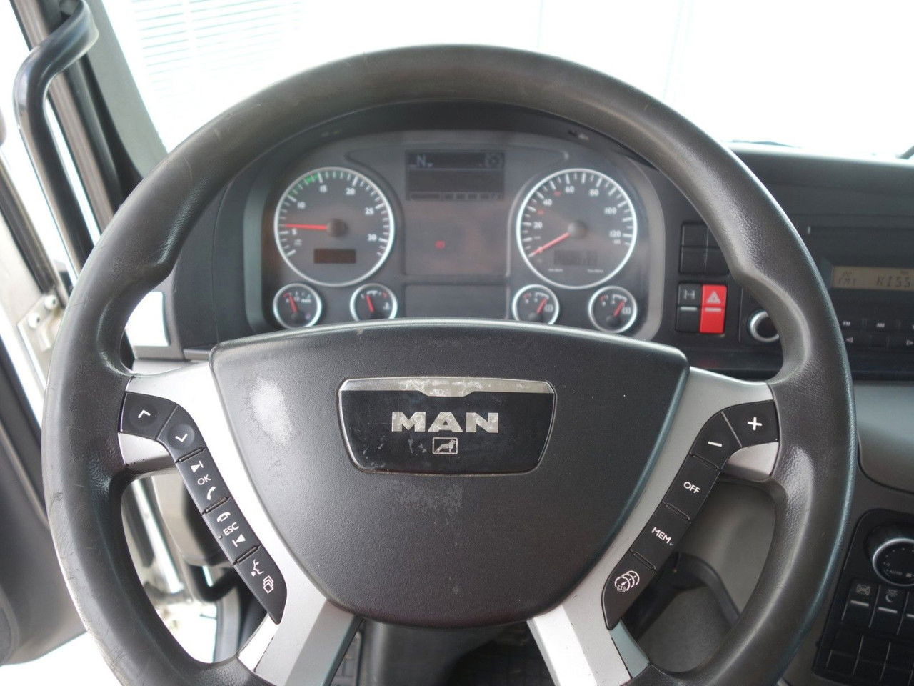 Camion con gru MAN TGS 26.360 FG 6x2 mit Fassi F210C: foto 17 Camion con gru MAN TGS 26.360 FG 6x2 mit Fassi F210C: foto 17