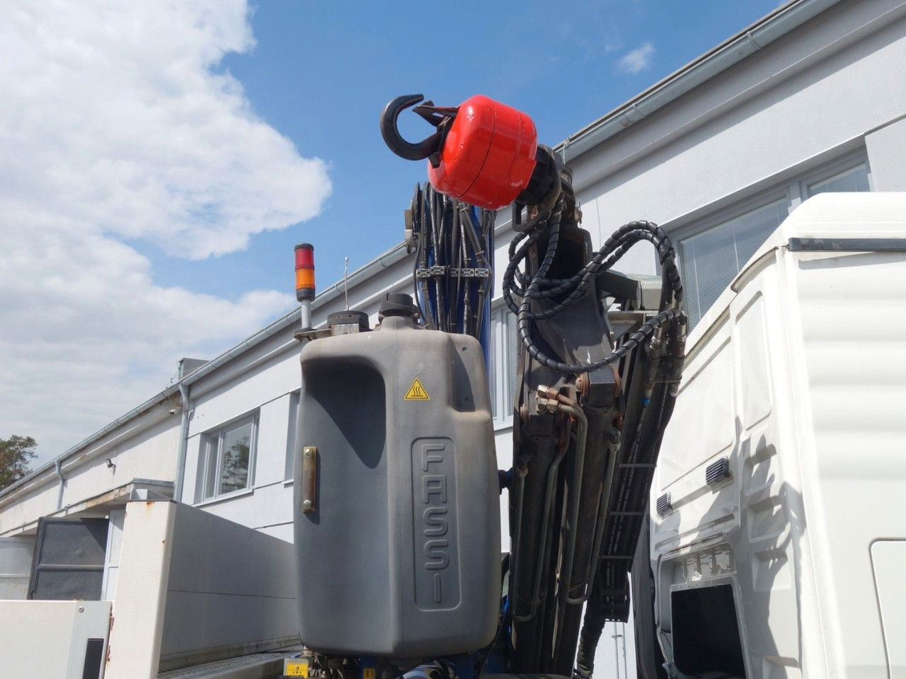 Camion con gru MAN TGS 26.360 FG 6x2 mit Fassi F210C: foto 8 Camion con gru MAN TGS 26.360 FG 6x2 mit Fassi F210C: foto 8