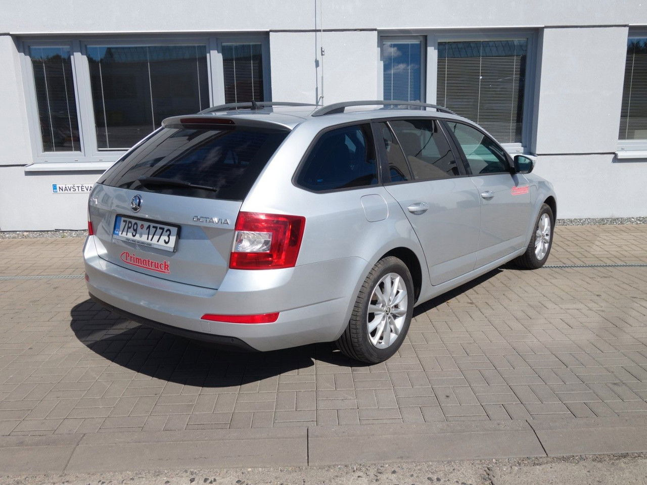 Škoda Octavia Combi Ambition 1,6 TDI, DSG, Navi, Clima - Station wagon: foto 5 Škoda Octavia Combi Ambition 1,6 TDI, DSG, Navi, Clima - Station wagon: foto 5